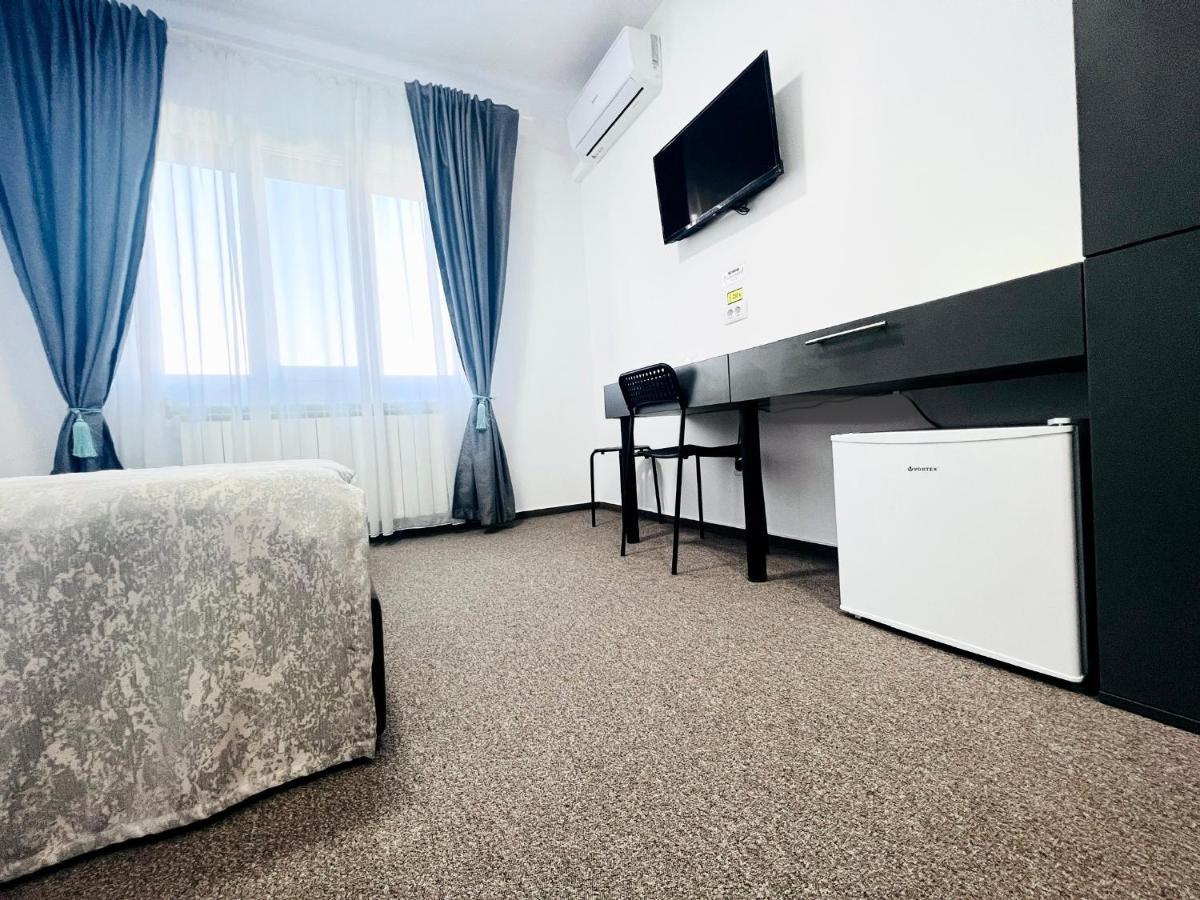 Stef Rooms Tirgu Frumos Esterno foto