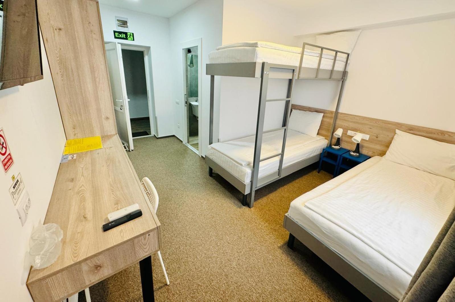 Stef Rooms Tirgu Frumos Esterno foto
