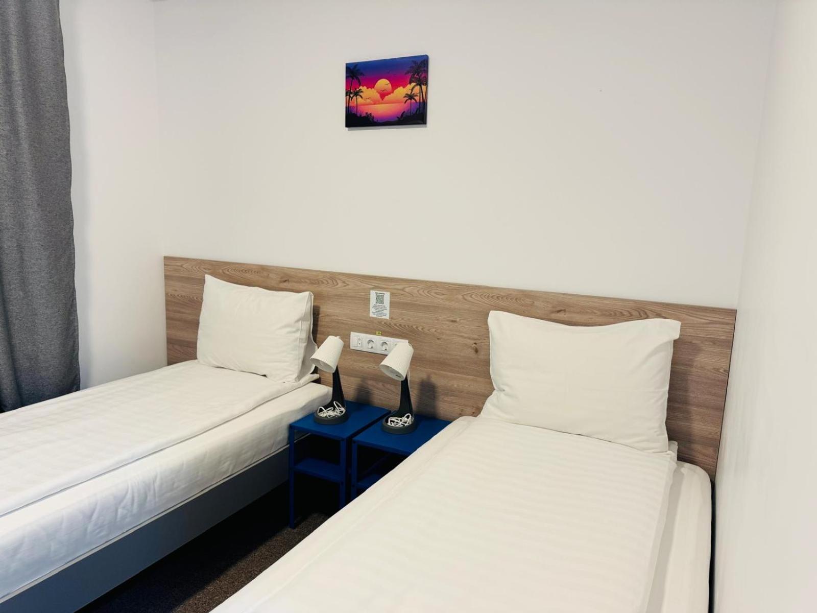 Stef Rooms Tirgu Frumos Esterno foto